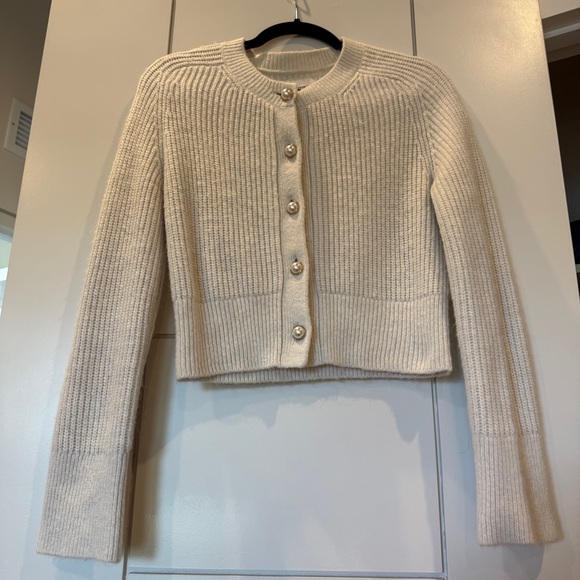 A&F ~ cropped knit cardigan sweater - Picture 2 of 11